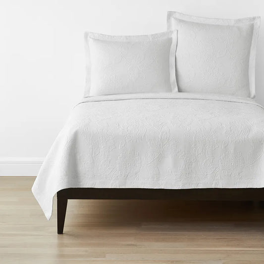 Putnam Cotton Matelassé Coverlet - White