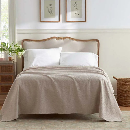 Delicate Floral Blanket - Beige, Full/Queen